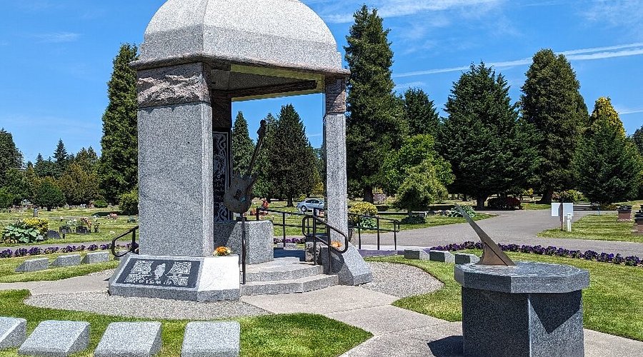 Renton’s Hidden Gems: Unique Spots Locals Love 7 Memorial tribute to Jimi Hendrix in Renton WA