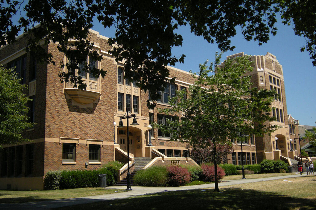 Moving to Renton WA - Schools and Education